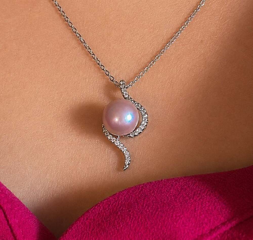 NWOT Lavender Freshwater Pearl Swirl Pendant Necklace | Silver Tone | Elegant Br
